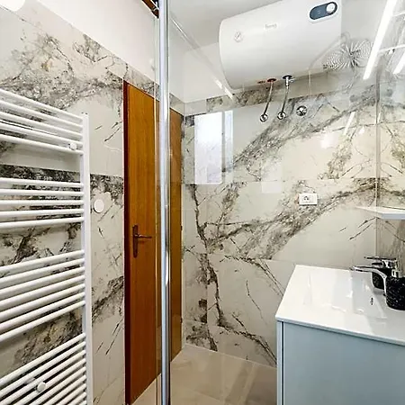 Silver Luxury Apartments By Adex Travel 3*