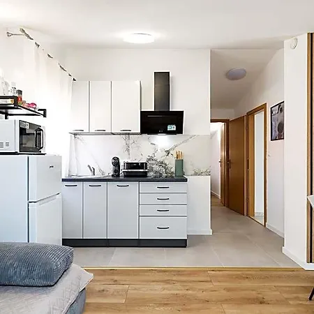 Silver Luxury Apartments By Adex Travel Hotel 3*