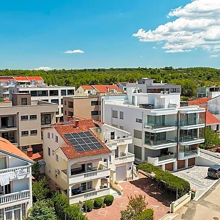 Silver Luxury Apartments By Adex Travel 3*