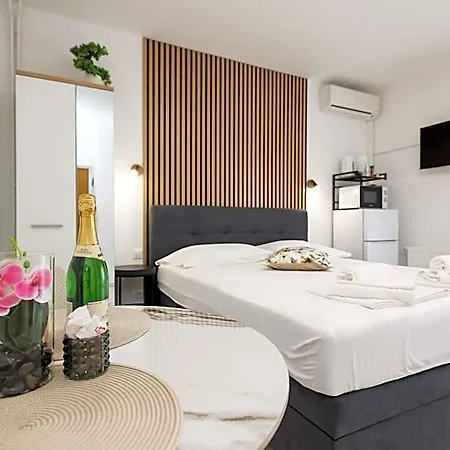 Silver Luxury Apartments By Adex Travel 3*