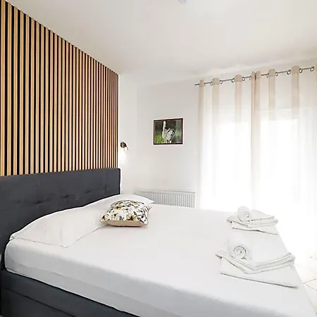 Silver Luxury Apartments By Adex Travel Zara